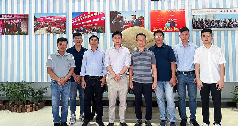 Malugod na tinatanggap ang aming matagal nang mga kasosyo sa negosyo na mula sa South Korea at Vietnam para magsagawa ng pre-delivery inspection sa kumpanya ng TENAU.